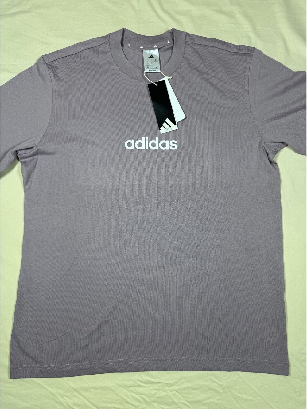 Adidas Men's Short Sleeve T-Shirt Large Lavender